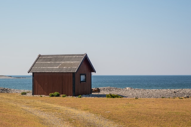 A tiny house by the sea